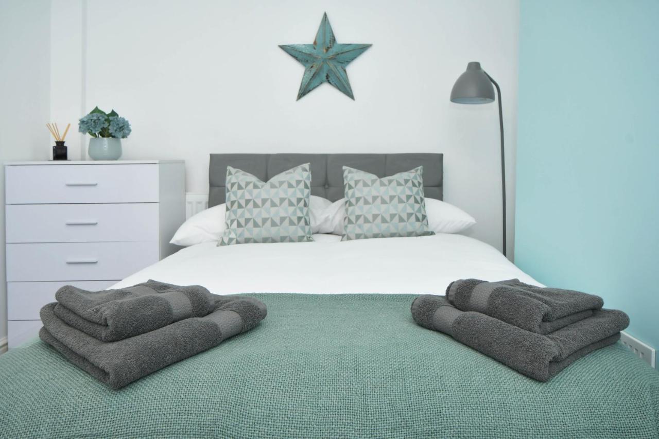 Find A Spacious And Stylish Escape In The City Centre At Sturgess House, Perfect For Longer Stays! Stoke-on-Trent Eksteriør bilde