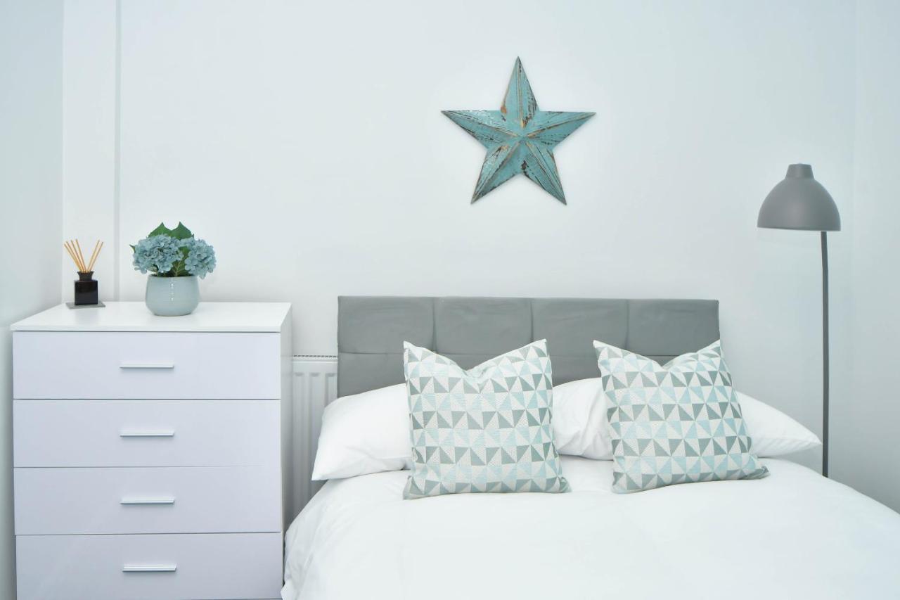 Find A Spacious And Stylish Escape In The City Centre At Sturgess House, Perfect For Longer Stays! Stoke-on-Trent Eksteriør bilde