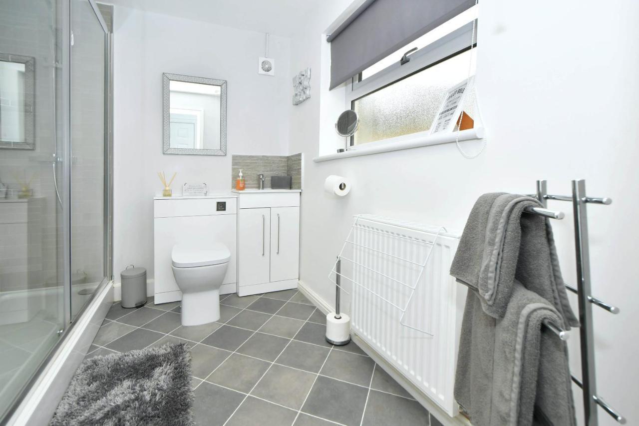 Find A Spacious And Stylish Escape In The City Centre At Sturgess House, Perfect For Longer Stays! Stoke-on-Trent Eksteriør bilde