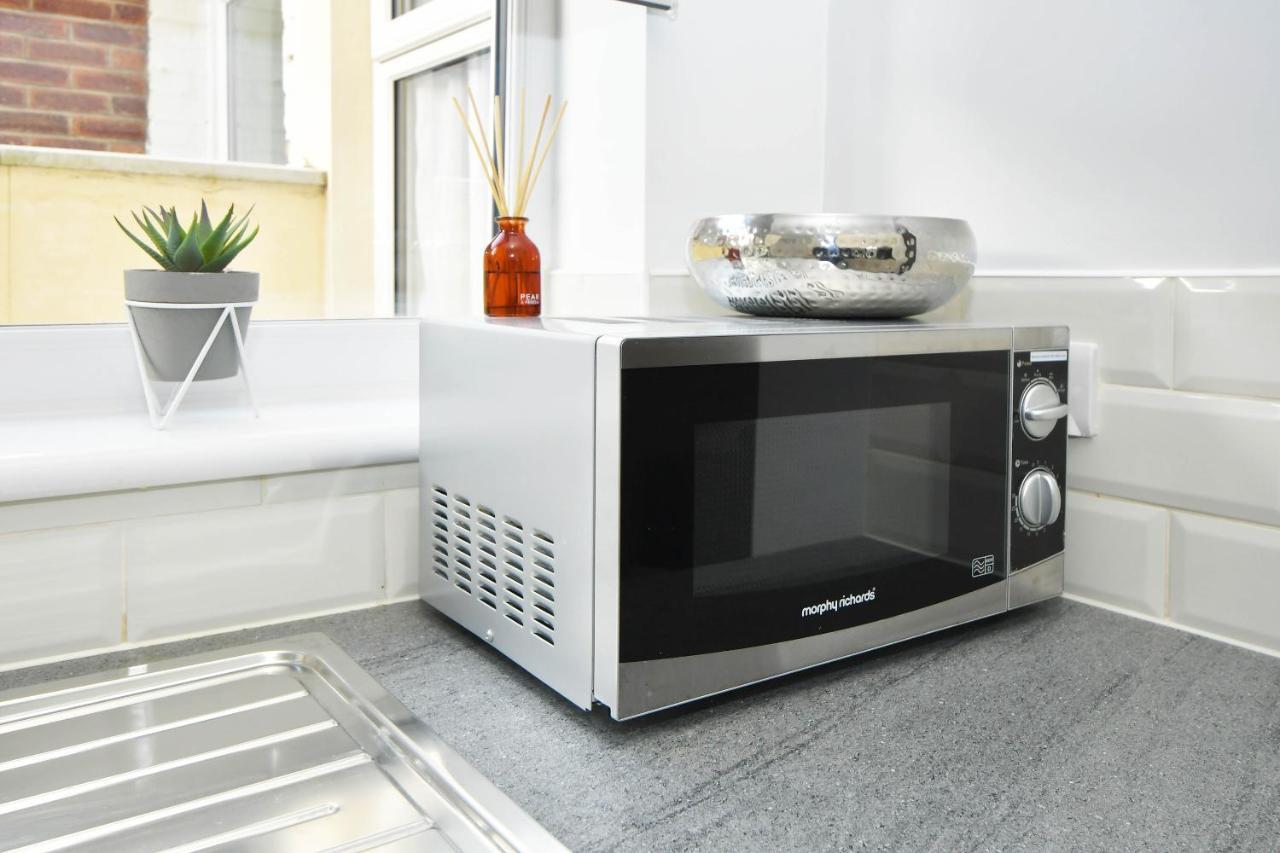 Find A Spacious And Stylish Escape In The City Centre At Sturgess House, Perfect For Longer Stays! Stoke-on-Trent Eksteriør bilde