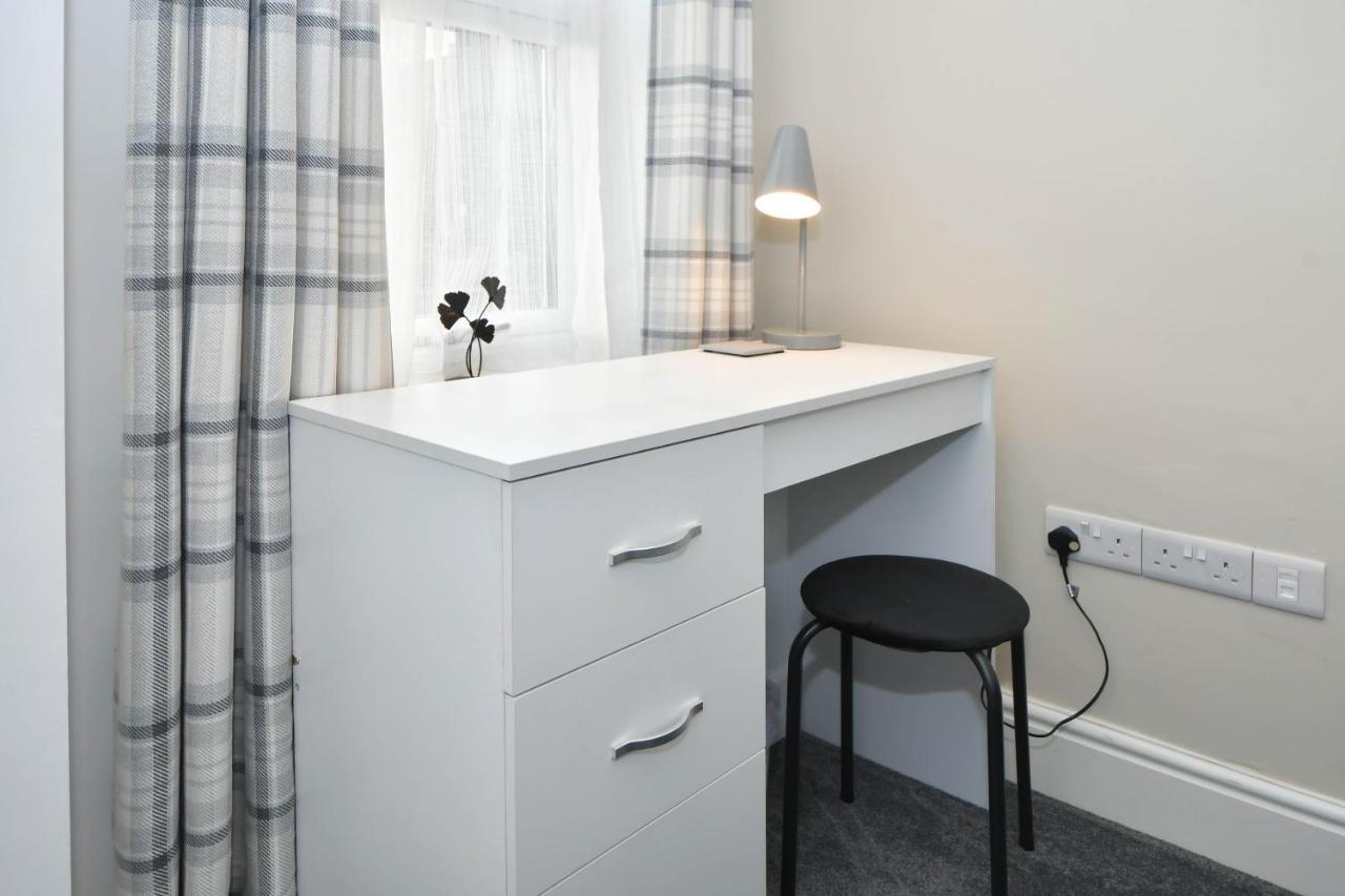 Find A Spacious And Stylish Escape In The City Centre At Sturgess House, Perfect For Longer Stays! Stoke-on-Trent Eksteriør bilde